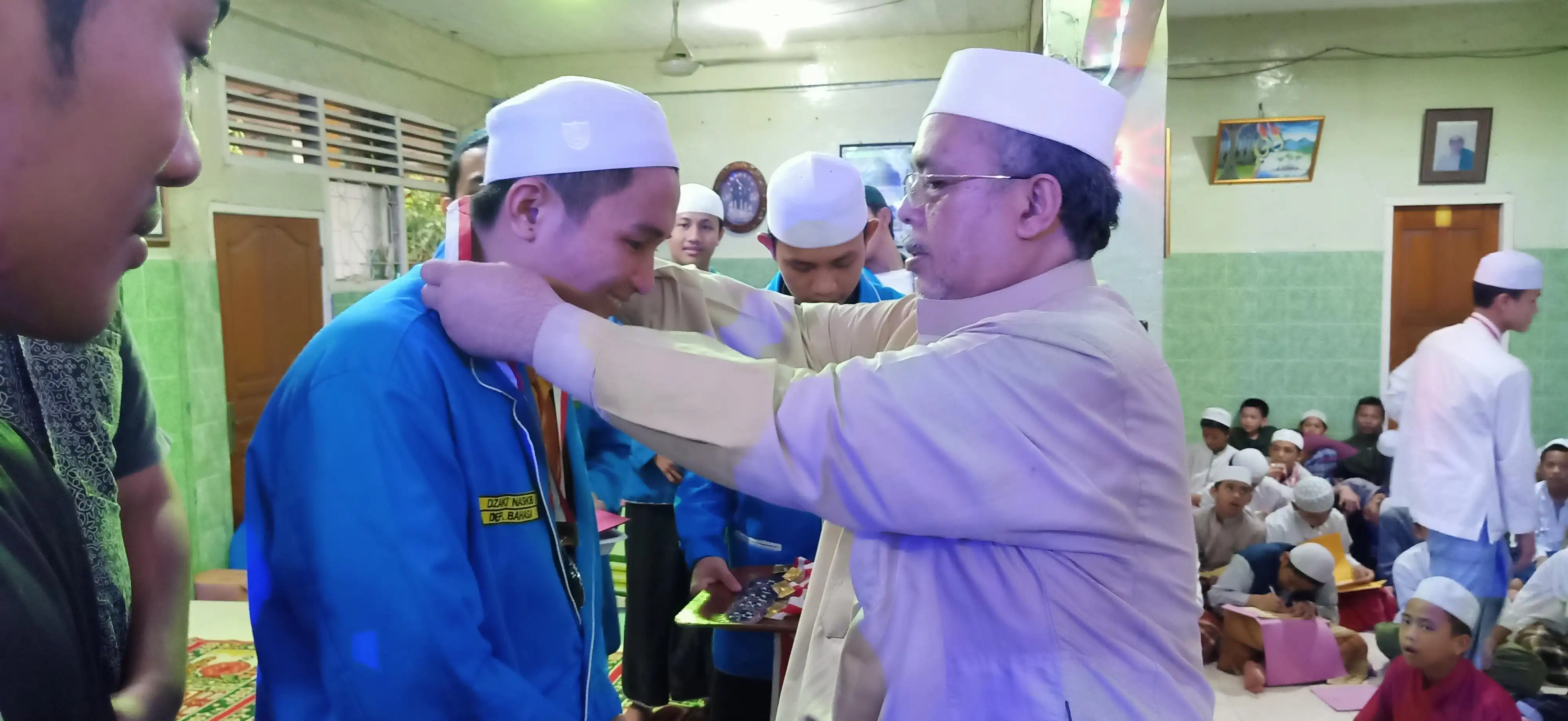 Pembagian Hadiah 162